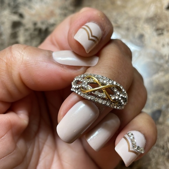 Infinity Rhinestone Gold Ring - Picture 6 of 13